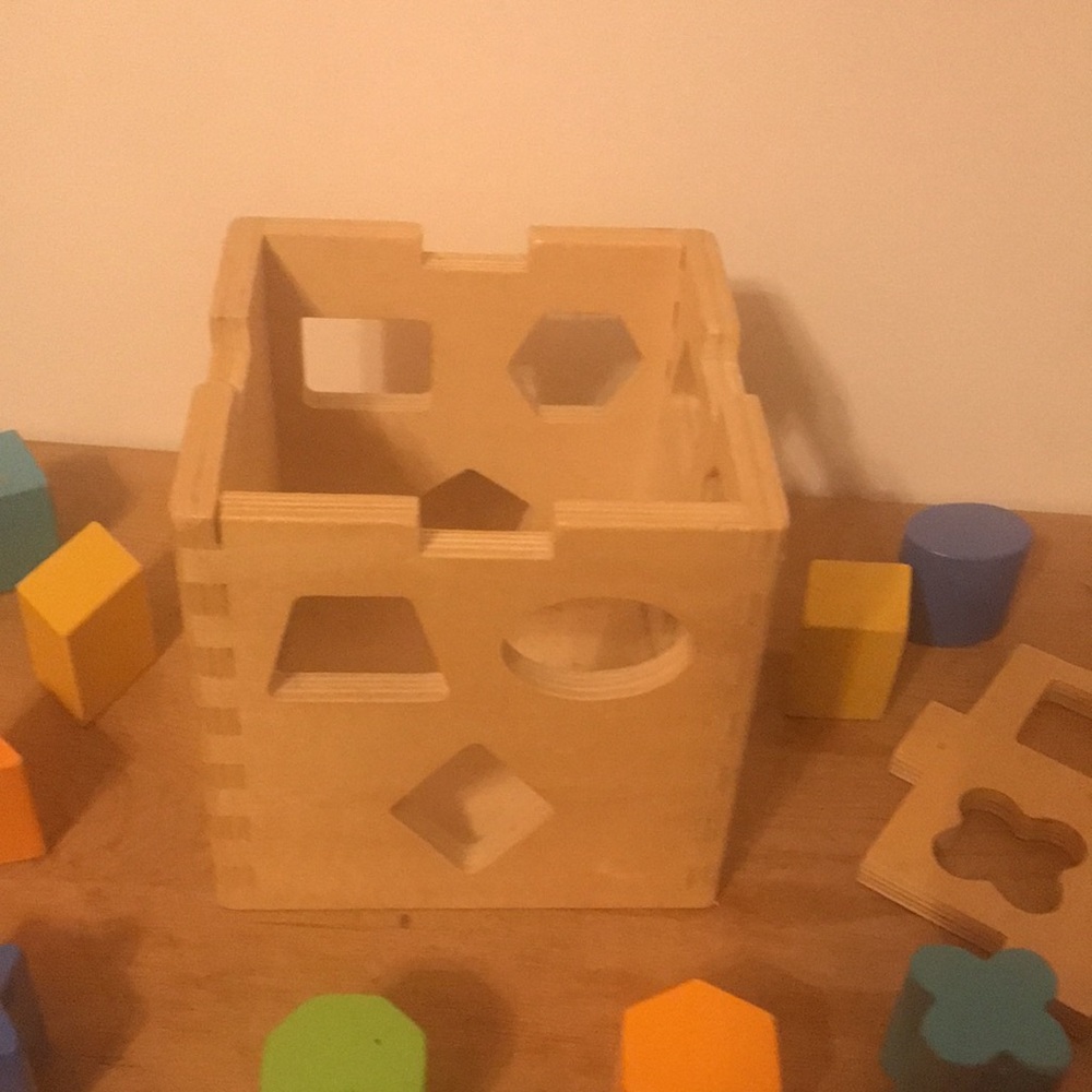 Block sorting toy - Picture 3 of 5